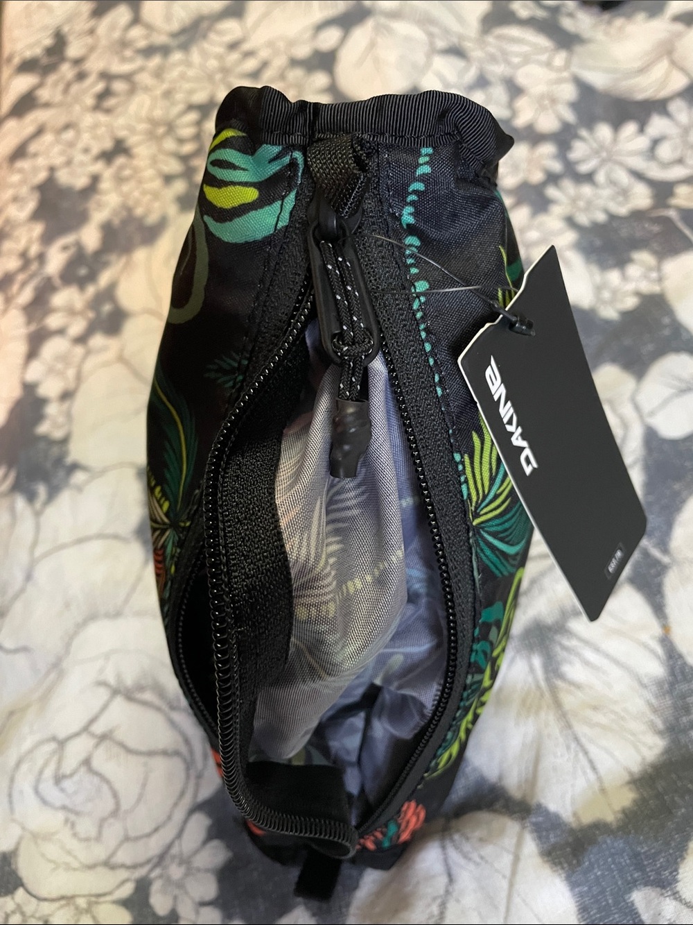 Dakine 40L Packable Duffel Bag Black, Teal, Green & Coral Tropical Print NWT - Picture 11 of 12